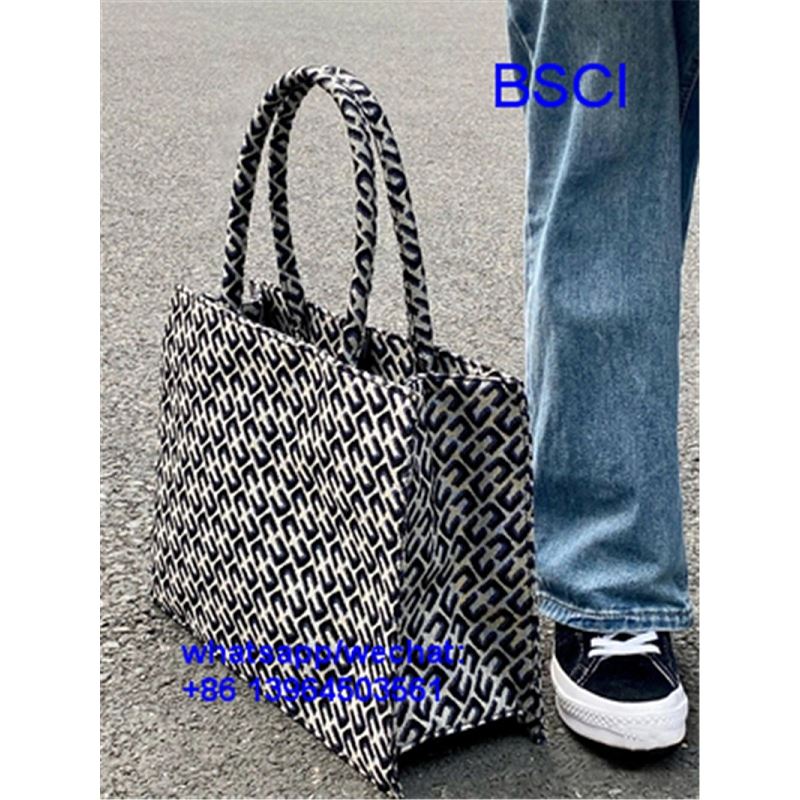 Ki fèt fanm Tote Bags