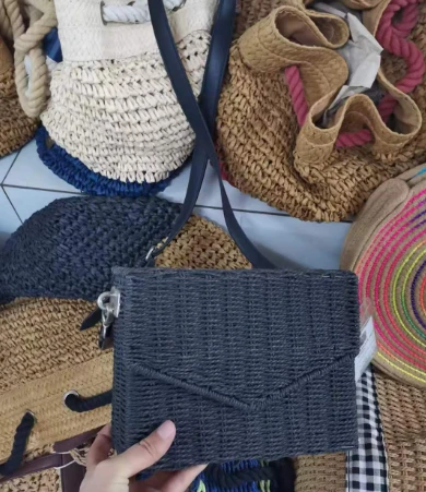 An fè ankadreman papye men tise Crossbody sak